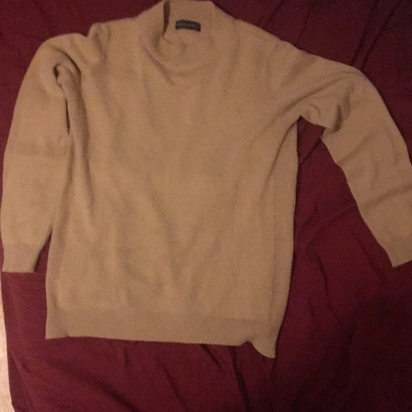 Soft sweater on sale! - Picture 2 of 3